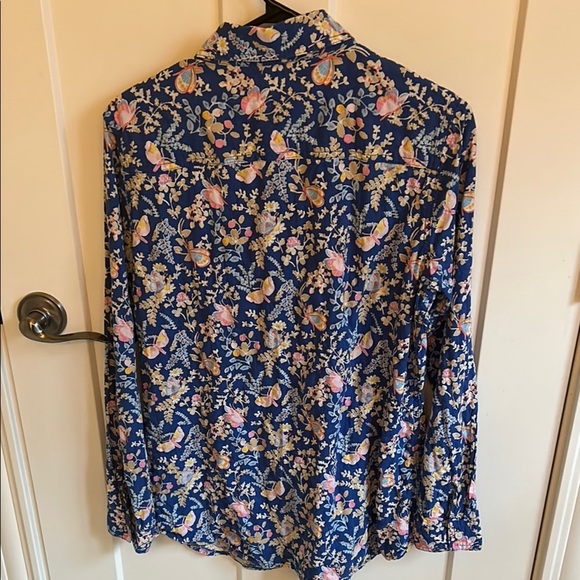 J. McLaughlin Blue & Pink Butterfly Floral Blouse, size M - Picture 7 of 7